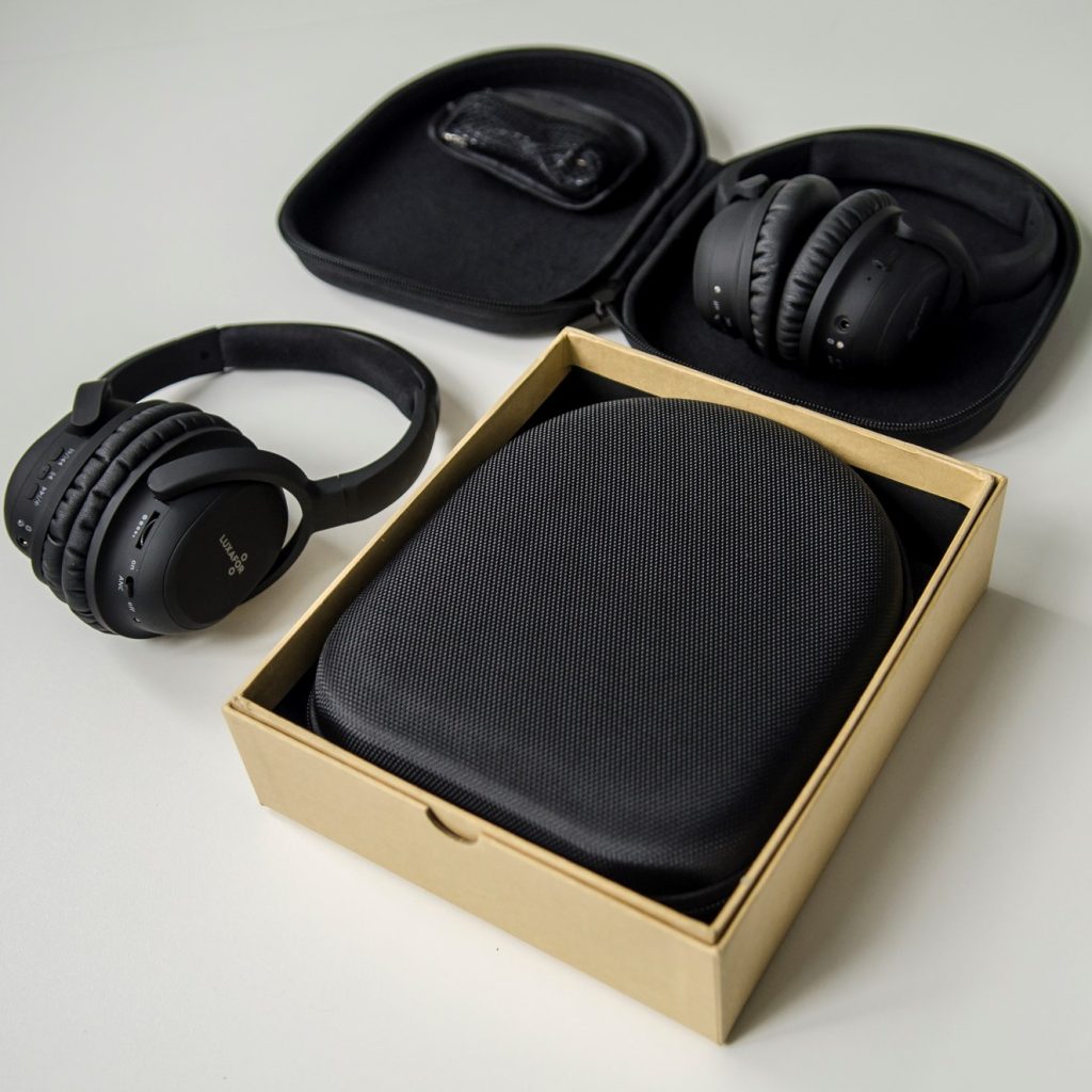 Luxafor headphones